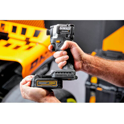 Винтовёрт аккумуляторный DeWALT McLaren F1 TEAM LIMITED EDITION DCF85ME2GT