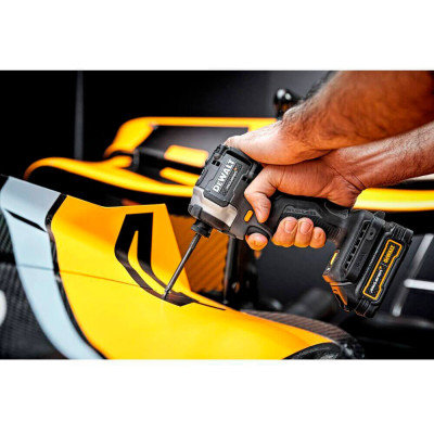 Винтовёрт аккумуляторный DeWALT McLaren F1 TEAM LIMITED EDITION DCF85ME2GT