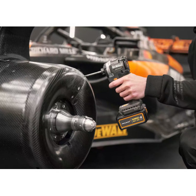 Винтоверт ударный аккумуляторный DeWALT McLaren F1 TEAM LIMITED EDITION DCF85MM2T