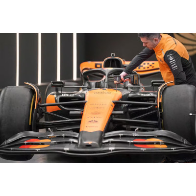 Винтоверт ударный аккумуляторный DeWALT McLaren F1 TEAM LIMITED EDITION DCF85MM2T
