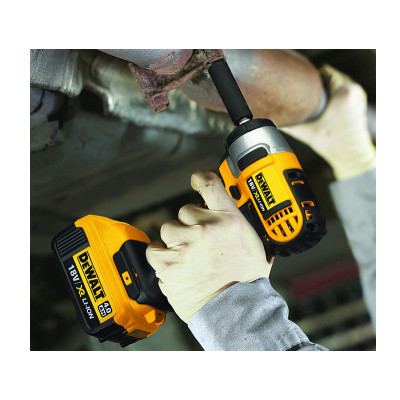 Аккумуляторный гайковерт DeWALT DCF880N без АКБ
