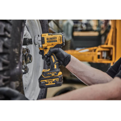 Гайковерт ударний акумуляторний безщітковий DeWALT DCF891NT без АКБ