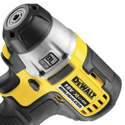 Аккумуляторный шуруповёрт DeWALT DCF895M2