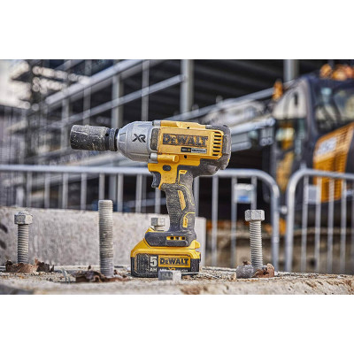 Гайковерт ударний акумуляторный безщітковий DeWALT DCF897NT без АКБ