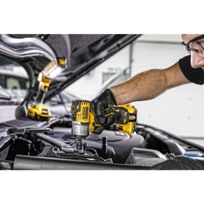 Гайковерт ударный акумуляторний безщітковий DeWALT DCF902N без АКБ