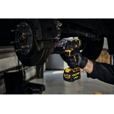 Гайковерт акумуляторний ударний DeWALT DCF903P1G