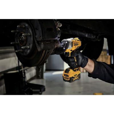 Гайковёрт ударный аккумуляторный DeWALT DCF903P2