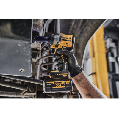 Гайковерт ударний акумуляторний безщітковий DeWALT DCF921NT без АКБ