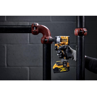 Гайковерт ударний акумуляторний безщітковий DeWALT DCF922P2T