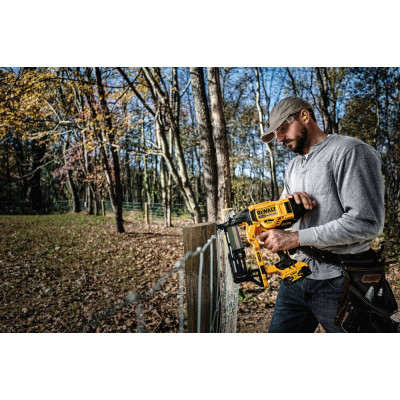 Степлер скобозабивной аккумуляторный бесщёточный DeWALT DCFS950N без АКБ