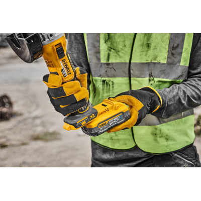 Угловая шлифмашина аккумуляторная DeWALT DCG405H2T