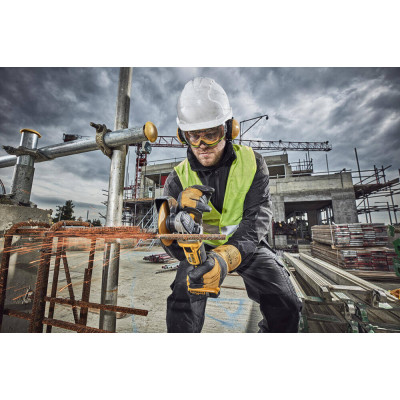 Угловая шлифмашина аккумуляторная DeWALT DCG405P3
