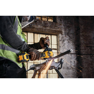 Угловая шлифмашина аккумуляторная DeWALT DCG409NT без АКБ