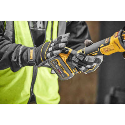 Угловая шлифмашина аккумуляторная DeWALT DCG409T1