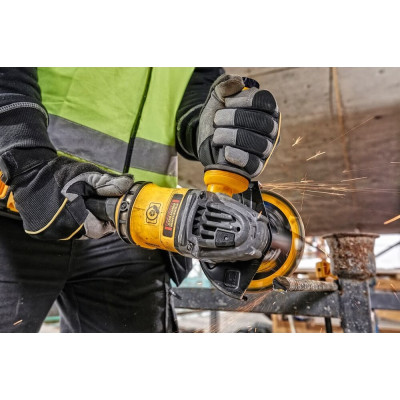 Угловая шлифмашина аккумуляторная DeWALT DCG418SHDX2