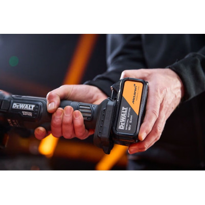 Угловая шлифмашина аккумуляторная DeWALT DCG45MP2T