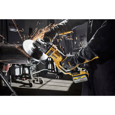 Угловая шлифмашина аккумуляторная DeWALT DCG460X2