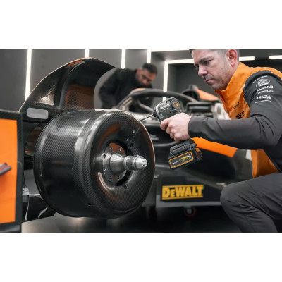Набір акумуляторних інструментів DeWALT McLaren F1 TEAM LIMITED EDITION DCK200MP2T