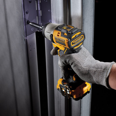 Набір акумуляторних інструментів DeWALT DCK2110L2T