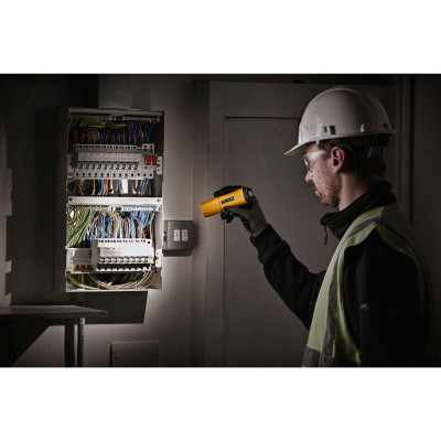 Фонарь светодиодный аккумуляторный DeWALT DCL183
