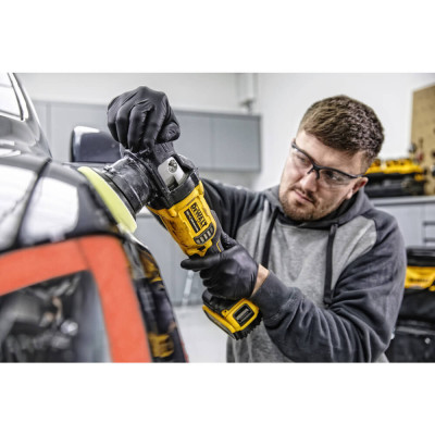 Полірувальна шліфмашина акумуляторна DeWALT DCM848P2