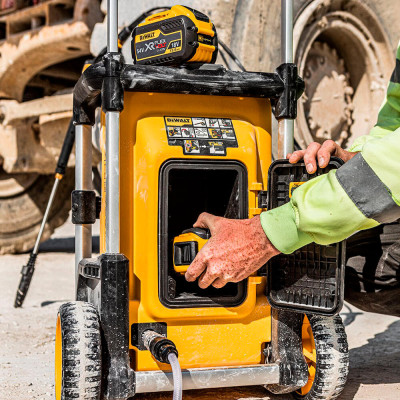 Мойка высокого давления аккумуляторная DeWALT DCMPW1600N без АКБ