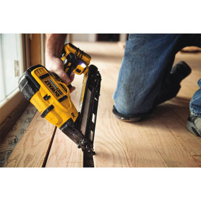 Пістолет цвяхозабивний акумуляторний безщітковий DeWALT DCN650N без АКБ