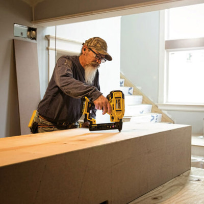 Акумуляторний степлер DeWALT DCN681N без АКБ