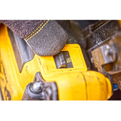 Гвоздезабиватель аккумуляторный DeWALT DCN930N без АКБ