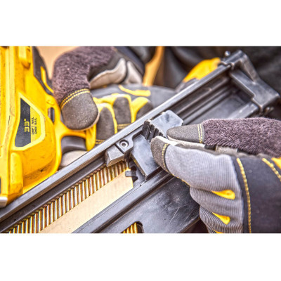 Гвоздезабиватель аккумуляторный DeWALT DCN930P2