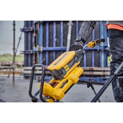 Виброрейка аккумуляторная DeWALT PowerShift DCPS330N без АКБ