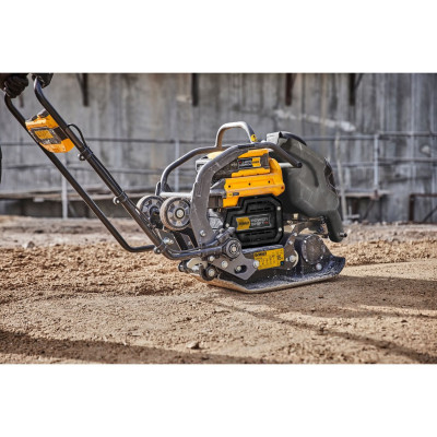 Вибрационная плита прямоходная аккумуляторная DeWALT PowerShift DCPS7154N без АКБ
