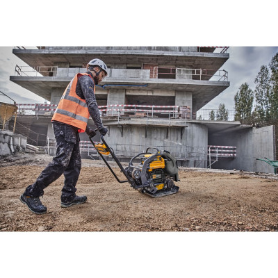Вибрационная плита прямоходная аккумуляторная DeWALT PowerShift DCPS7154N без АКБ