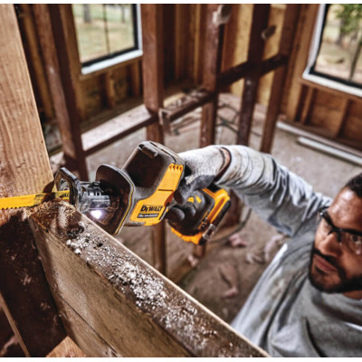 Сабельная пила аккумуляторная DeWALT DCS369NT без АКБ