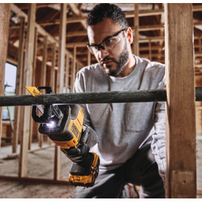 Сабельная пила аккумуляторная DeWALT DCS369NT без АКБ