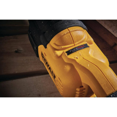 Сабельная пила аккумуляторная DeWALT DCS386NT без АКБ