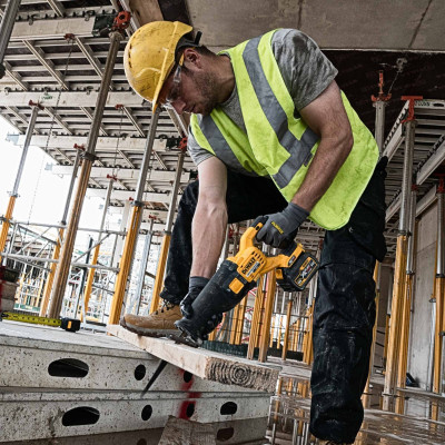 Сабельная пила аккумуляторная DeWALT DCS388N без АКБ