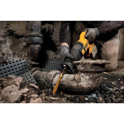 Сабельная пила аккумуляторная DeWALT DCS389N без АКБ