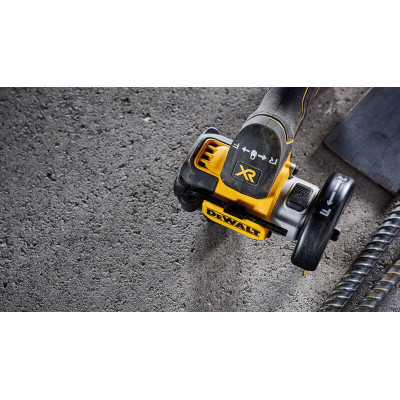 Дисковая пила аккумуляторная DeWALT DCS438N без АКБ
