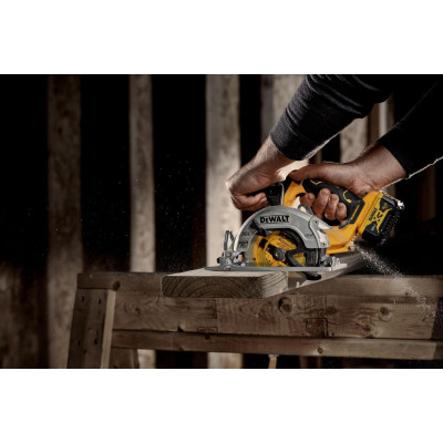 Дискова пила акумуляторна DeWALT DCS512NT без АКБ
