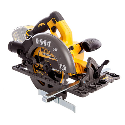 Аккумуляторная дисковая пила DeWALT XR FLEXVOLT DCS576NT без АКБ