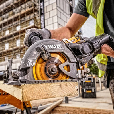 Дисковая пила аккумуляторная DeWALT DCS577N без АКБ