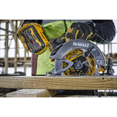Дискова пила акумуляторна DeWALT DCS578N без АКБ