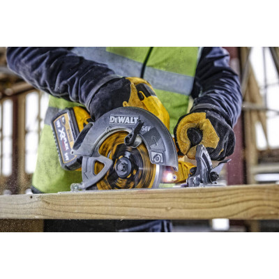 Дискова пила акумуляторна DeWALT DCS578NT без АКБ