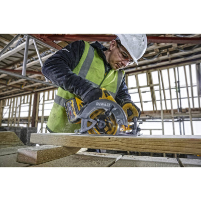 Дискова пила акумуляторна DeWALT DCS578T2