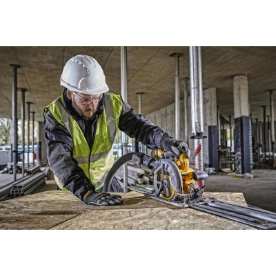 Дискова пила акумуляторна DeWALT DCS579NT без АКБ