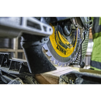 Торцовочная пила аккумуляторная DeWALT DCS727N без АКБ