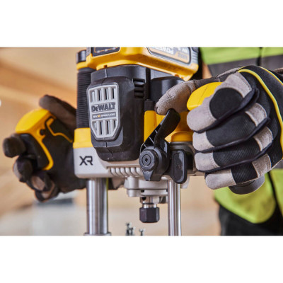 Фрезер акумуляторний багатофункціональний DeWALT DCW620H2