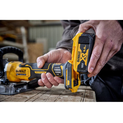 Фрезер акумуляторний ламельний DeWALT DCW682NT без АКБ