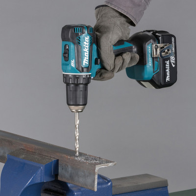 Дрель-шуруповёрт аккумуляторный Makita DDF485RFJ